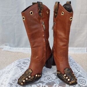 WOMEN'S Capelta brown leather size 36/ 7.5 gold studded boots
